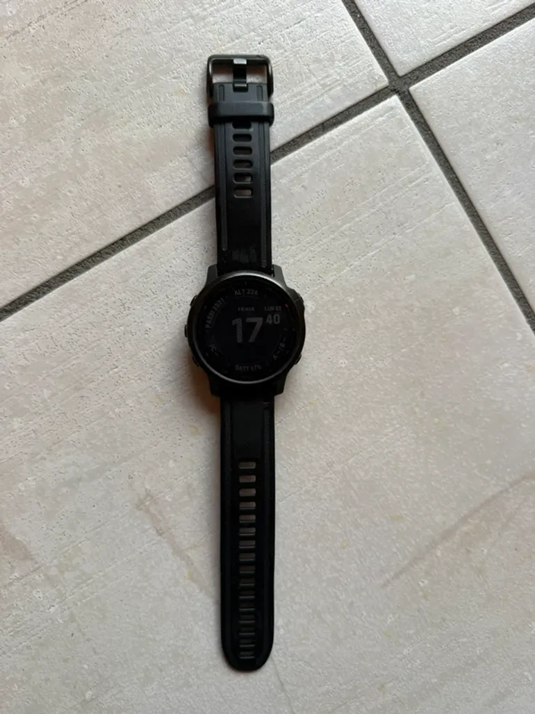 Used Garmin Fenix 6s pro bike — image 5 of 10