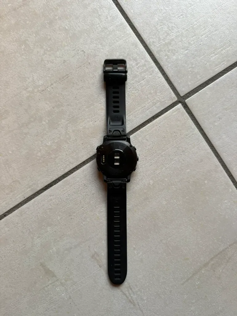 Used Garmin Fenix 6s pro bike — image 4 of 10