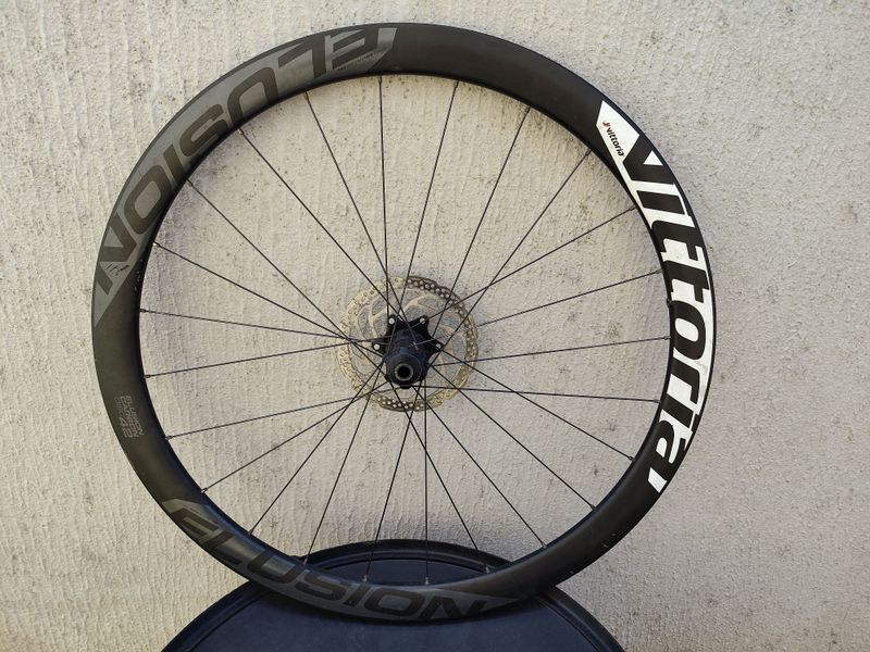 Used Vittoria Elusion Carbon Disc 42 Wheels