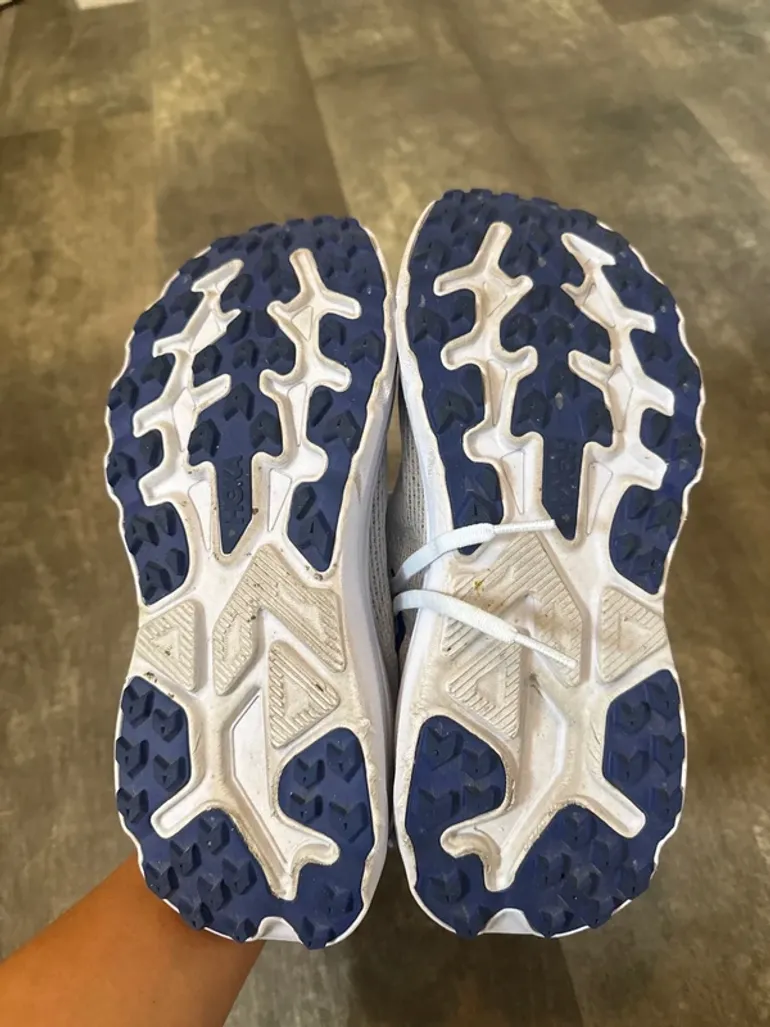 Used Hoka Challenger 8 bike — image 4 of 5