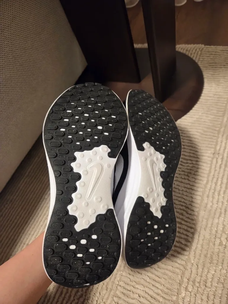 Used Nike Revolution 7 bike — image 3 of 5