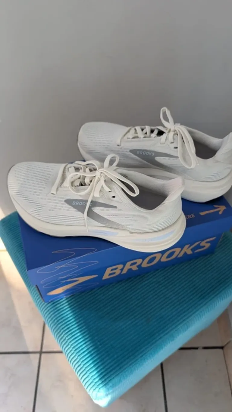 Tweedehands Brooks Running Shoes bike — afbeelding 2 van 6