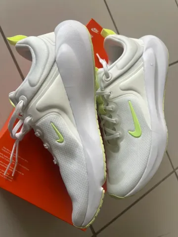 Použité Nike In Season TR 14 bike — obrázek 2 z 7
