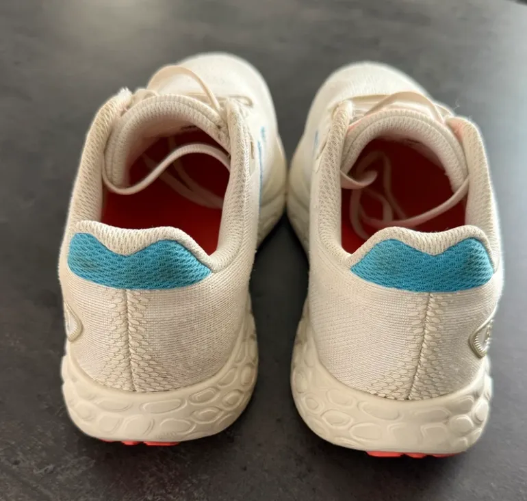 Used New Balance Fresh Foam 680v8 bike — image 3 of 4