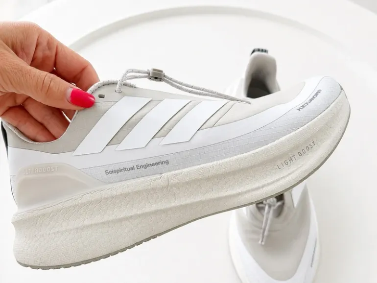 Używany Adidas Ultraboost Light bike — zdjęcie 2 z 5