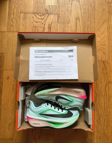 Used Nike Zoom Fly 6 bike — image 1 of 3