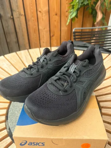 Tweedehands Asics Gel Contend 9 bike — afbeelding 1 van 6