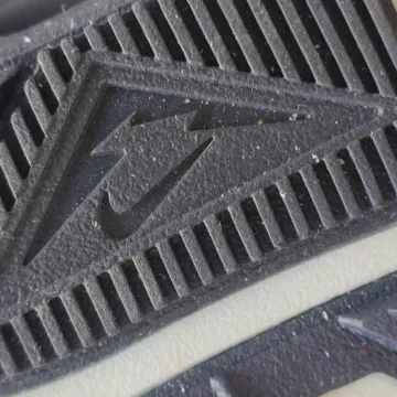Used Nike Junipero Trail 2 GTX bike — image 13 of 15
