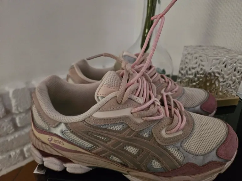 Tweedehands Asics Sportschuhe bike — afbeelding 2 van 4