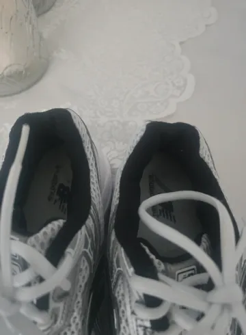 Tweedehands New Balance 740 bike — afbeelding 3 van 5