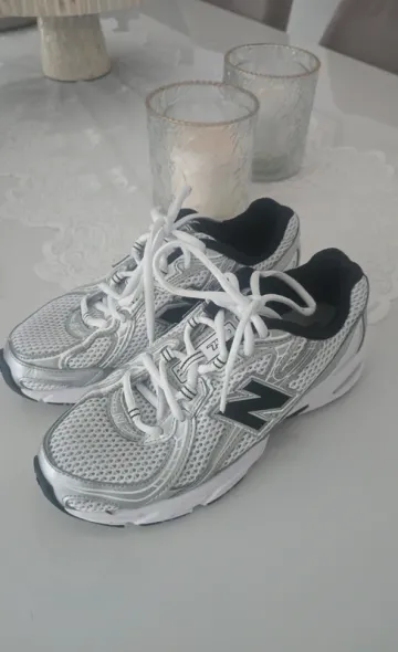 Tweedehands New Balance 740 bike — afbeelding 1 van 5
