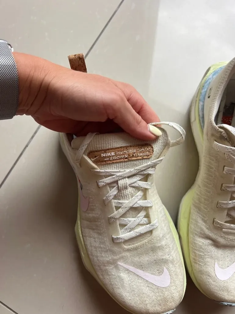 Tweedehands Nike Invincible 3 bike — afbeelding 8 van 9