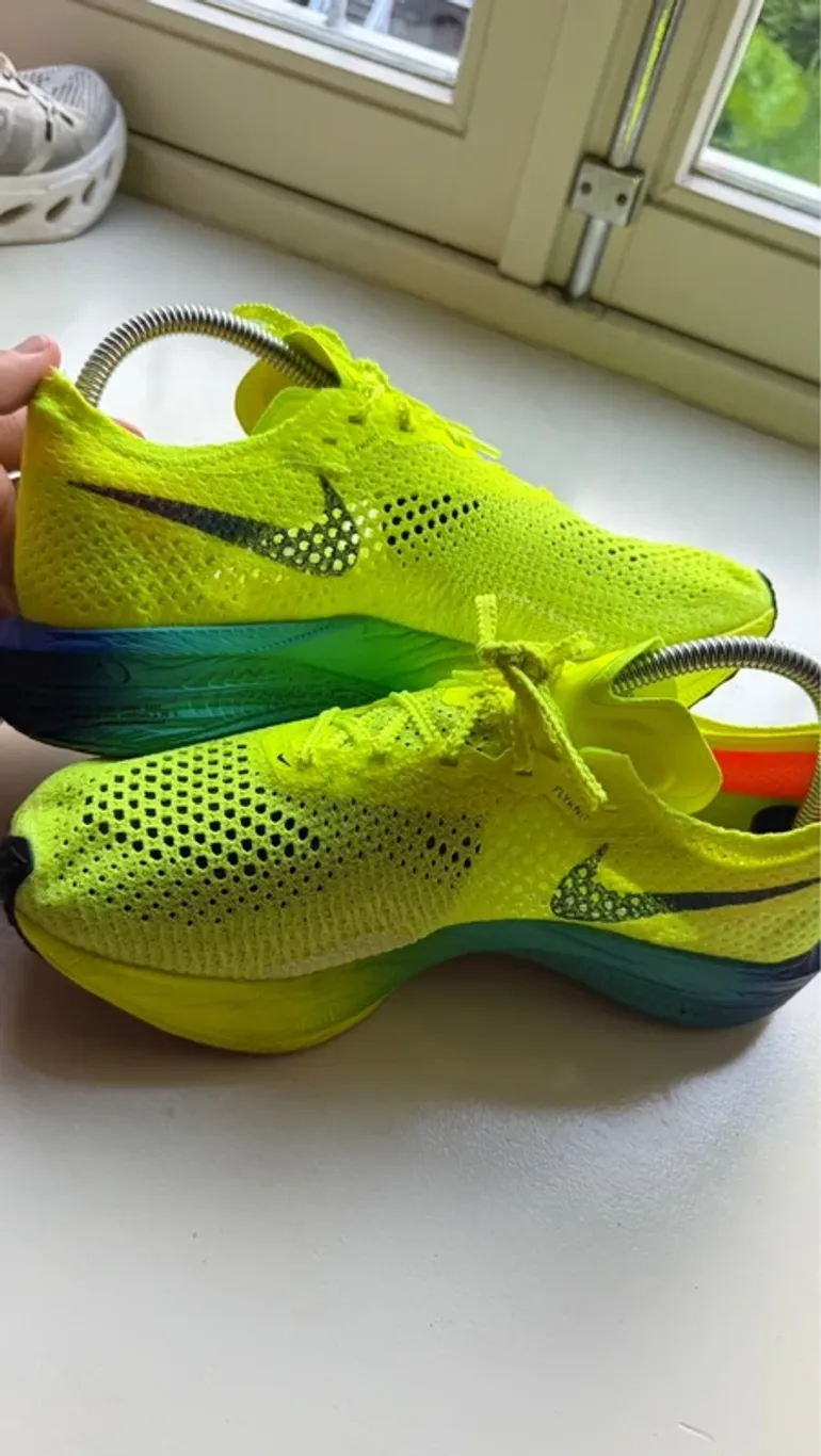 Použité Lightweight Vaporfly 3 ZoomX bike — obrázek 3 z 6