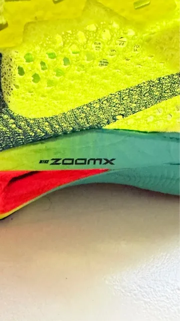 Použité Lightweight Vaporfly 3 ZoomX bike — obrázek 4 z 6