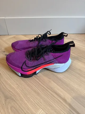 Used Nike ZoomX bike — image 1 of 3