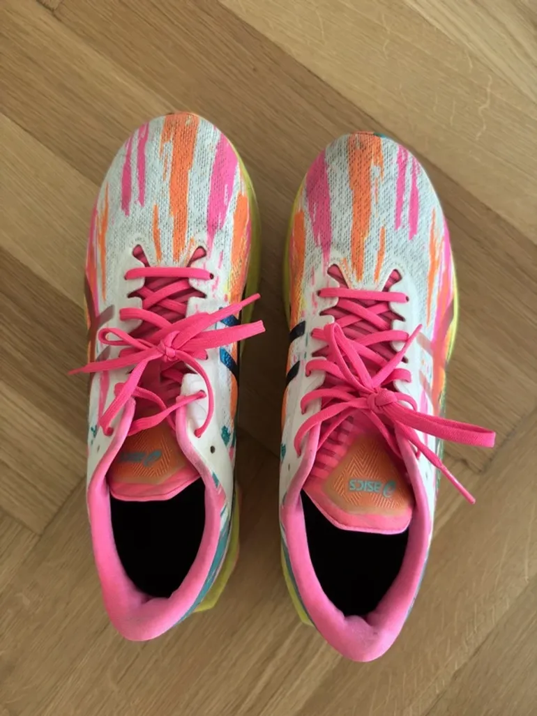 Used Asics GEL-DS Trainer 26 bike — image 2 of 3