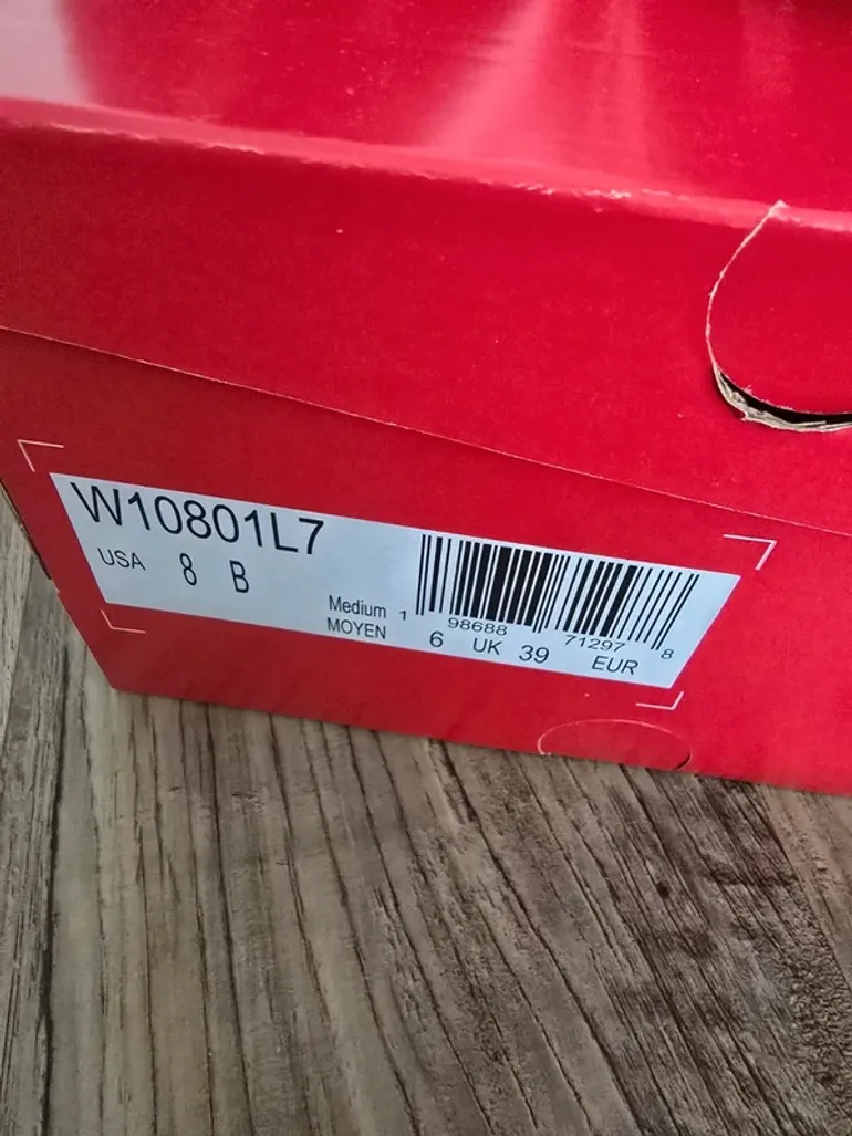 Used New Balance 1080 V15 bike — image 4 of 4