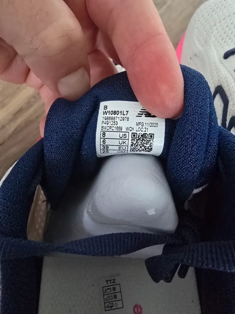 Used New Balance 1080 V15 bike — image 2 of 4