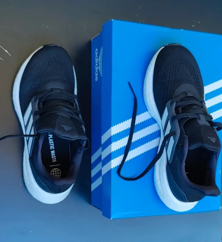 Used Adidas Running Shoes bike — image 5 of 8