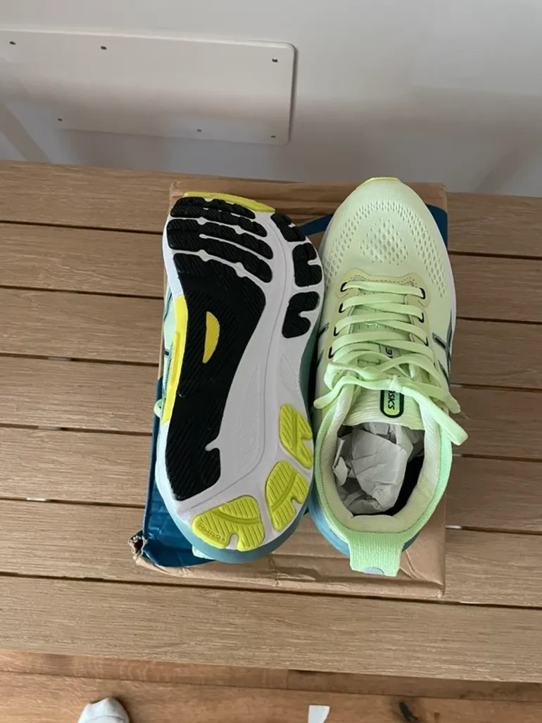 Used Asics Kayano bike — image 2 of 5