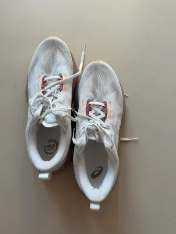 Used Asics Novablast 5 bike — image 2 of 7