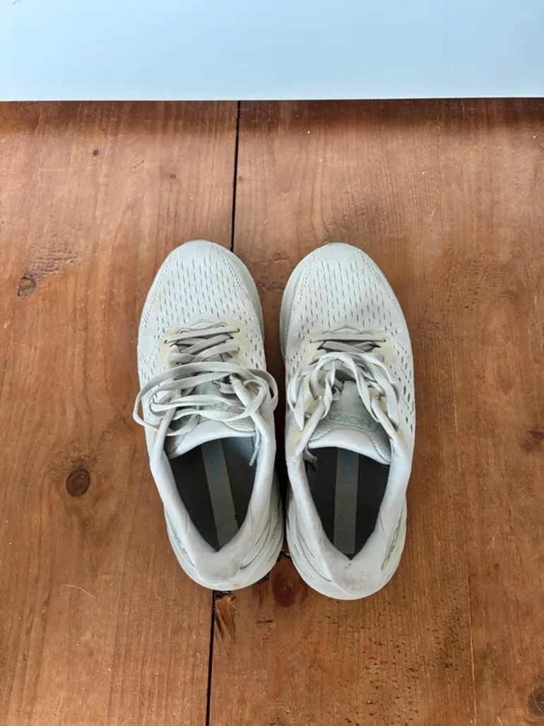 Used Hoka Clifton 8 bike — image 2 of 3