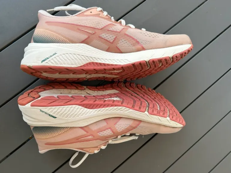 Used Asics GT-1000 12 bike — image 5 of 10