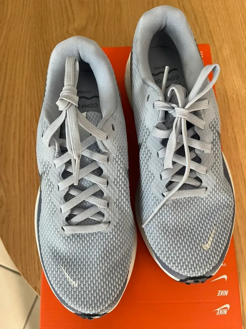 Used Look Revolution 8 Running Shoes
