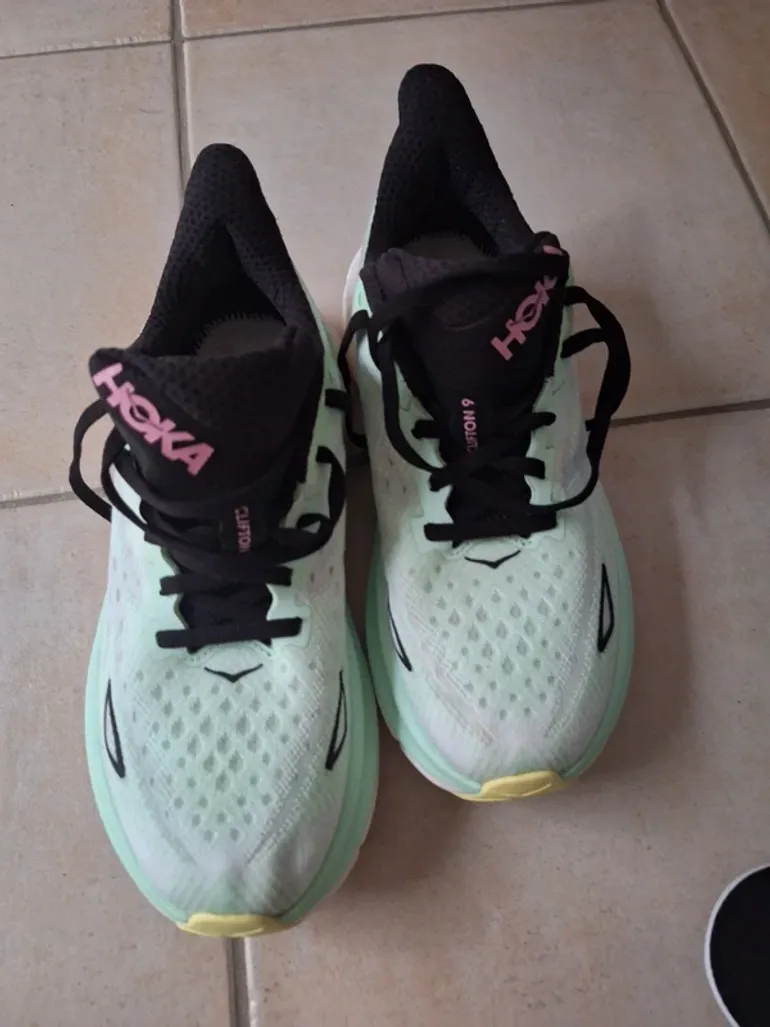 Used Hoka Clifton 9 bike — image 3 of 7