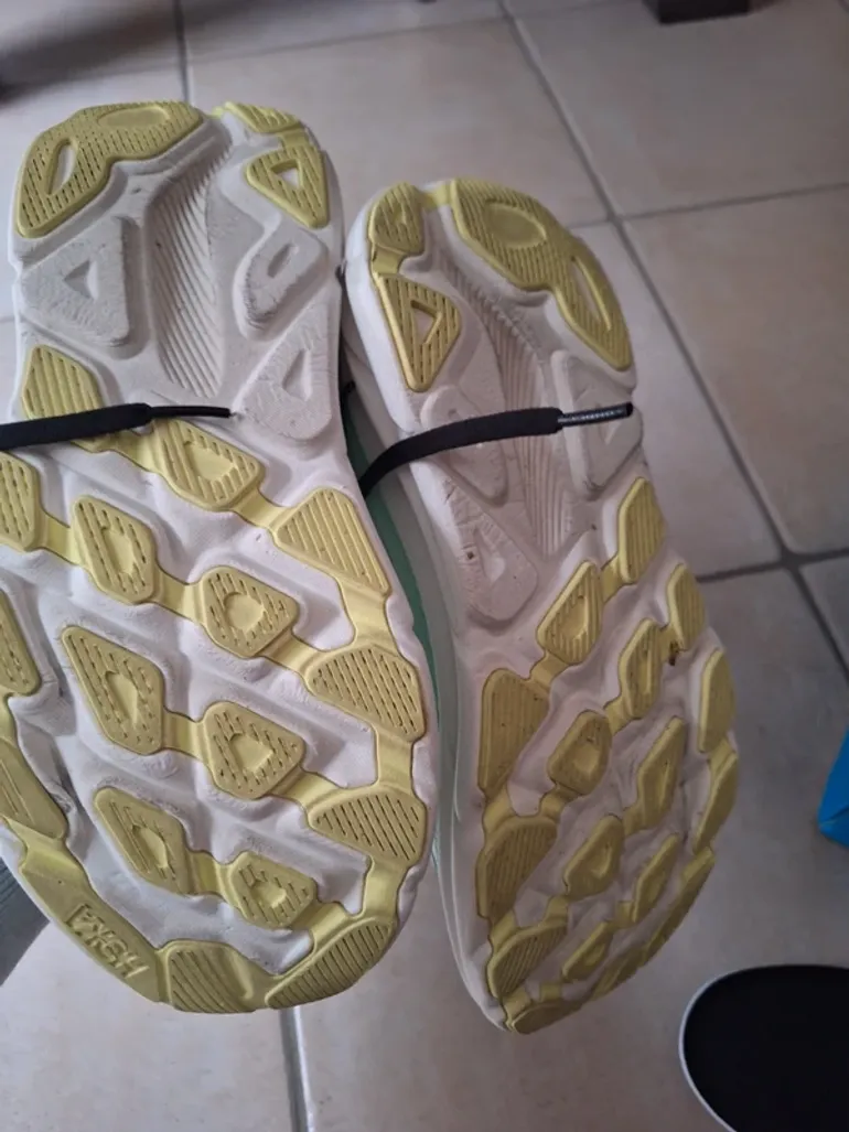 Used Hoka Clifton 9 bike — image 4 of 7