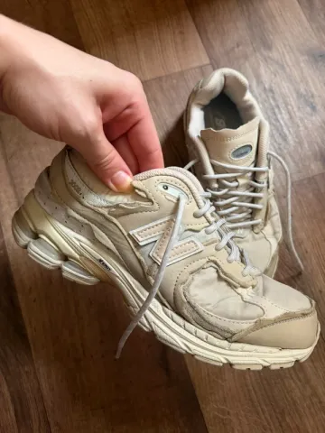 Used New Balance 2002R bike — image 1 of 3