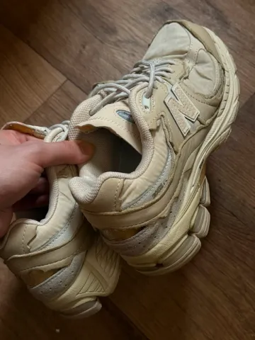Used New Balance 2002R bike — image 3 of 3