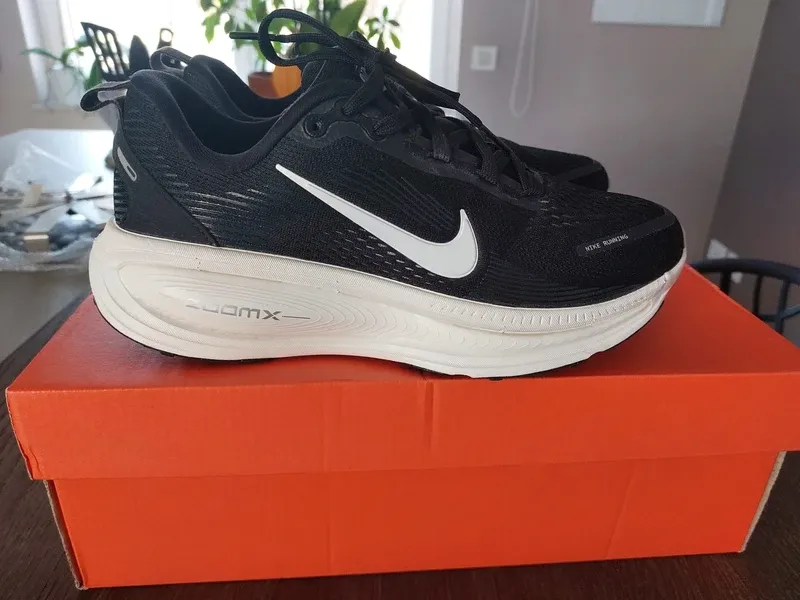 Used Nike Vomero 18 ZOOMX Running Shoes
