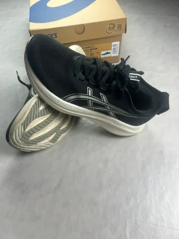 Used Asics Gel Nimbus 27 bike — image 3 of 9
