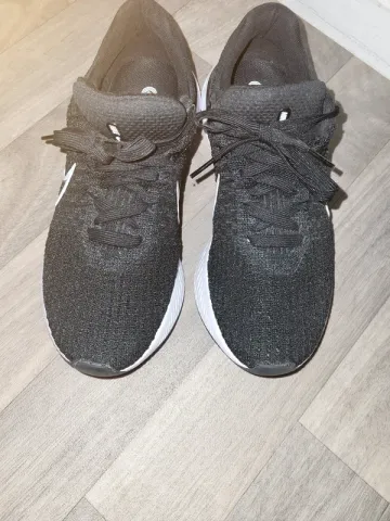 Used Nike React Infinity Flyknit bike — image 4 of 4