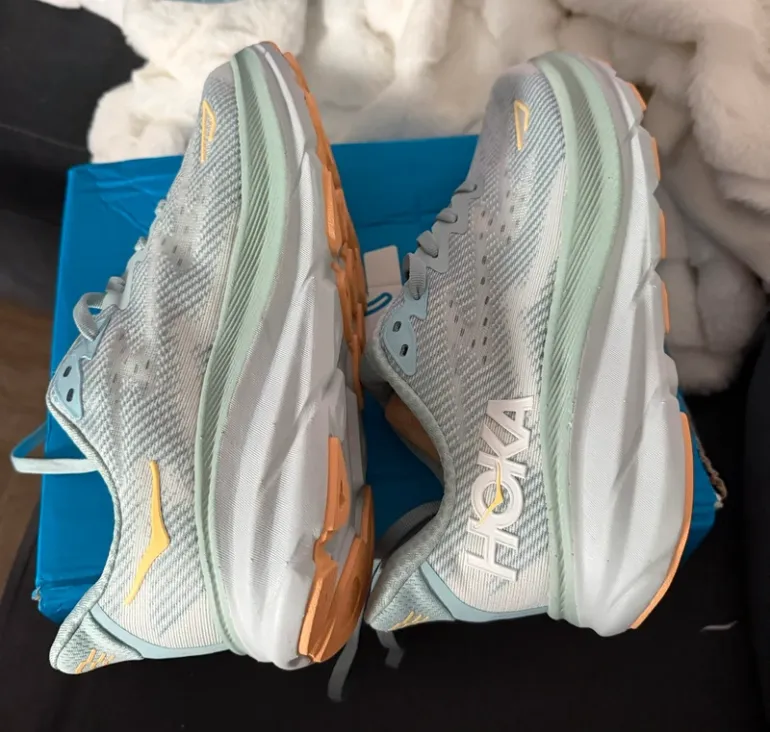 Used Hoka Clifton 9 bike — image 2 of 8