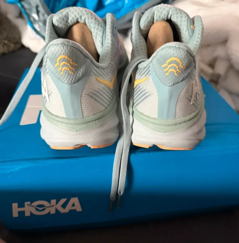 Used Hoka Clifton 9 bike — image 7 of 8