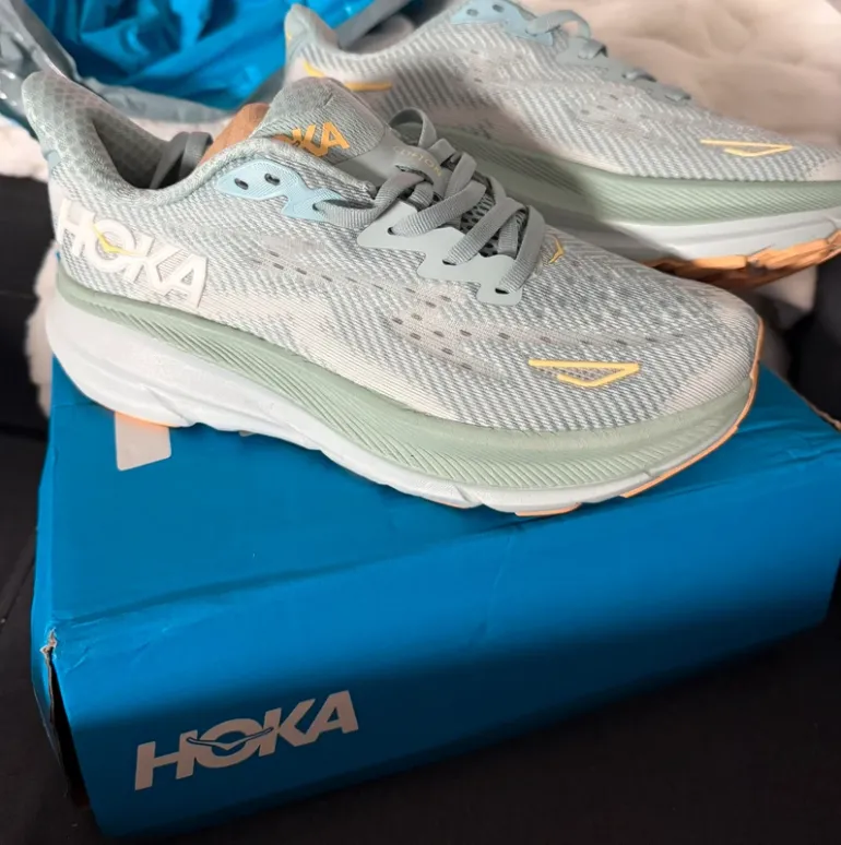 Used Hoka Clifton 9 bike — image 5 of 8