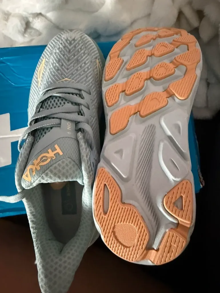 Used Hoka Clifton 9 bike — image 4 of 8