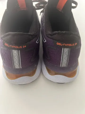 Used Asics Gel Nimbus 24 bike — image 2 of 4