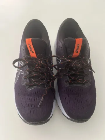 Used Asics Gel Nimbus 24 bike — image 1 of 4