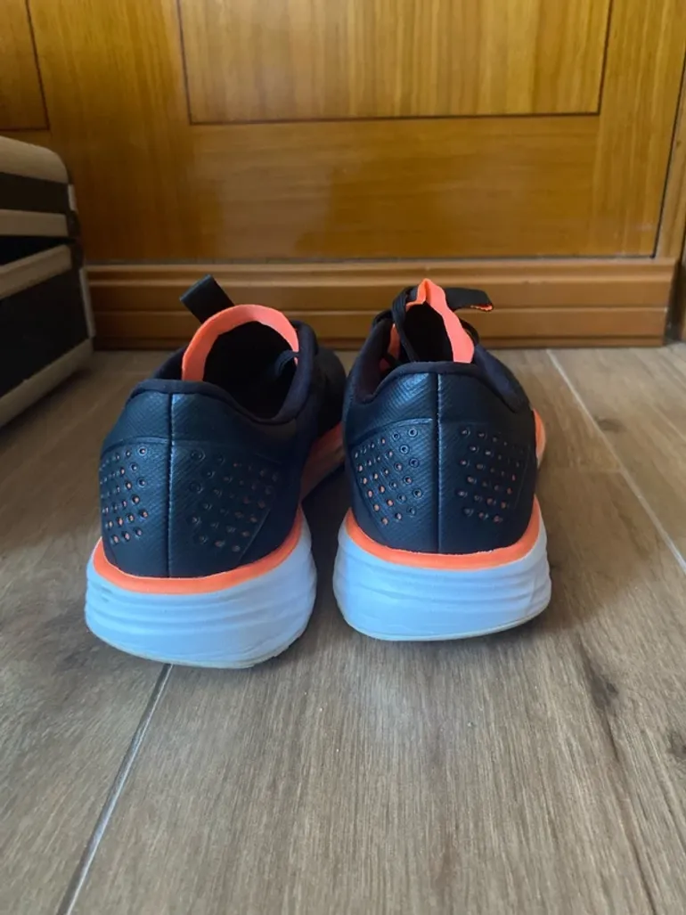Použité Adidas SL20 Lightstrike bike — obrázek 6 z 8