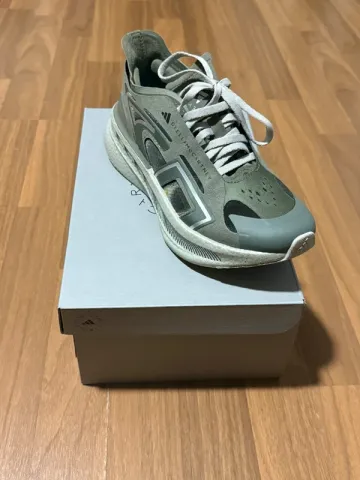 Used Adidas Ultraboost 5 Stella McCartney bike — image 1 of 5