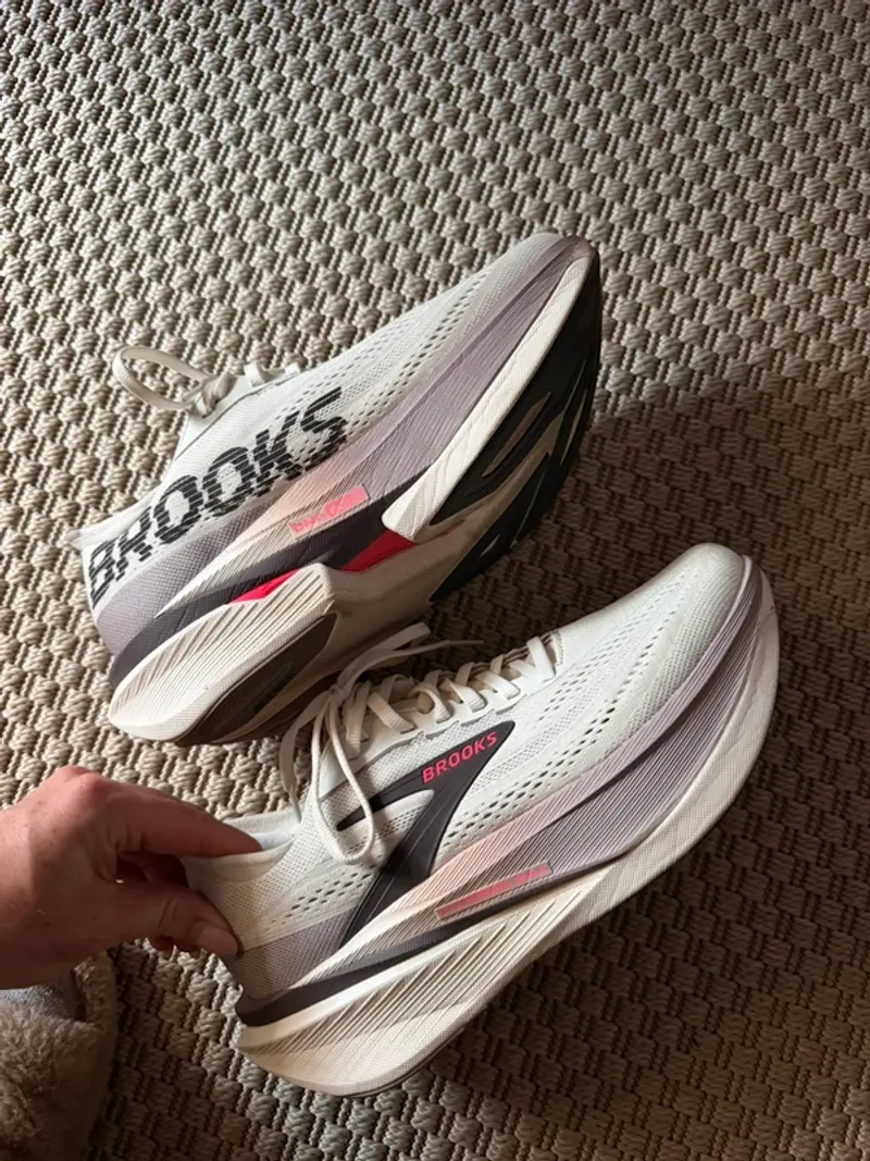 Used Brooks Hyperion Max 4 Running Shoes
