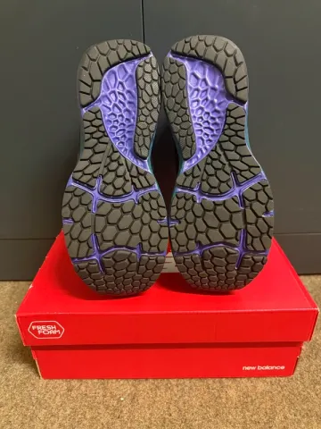 Used New Balance Laufschuh Damen Gore-Tex bike — image 4 of 4