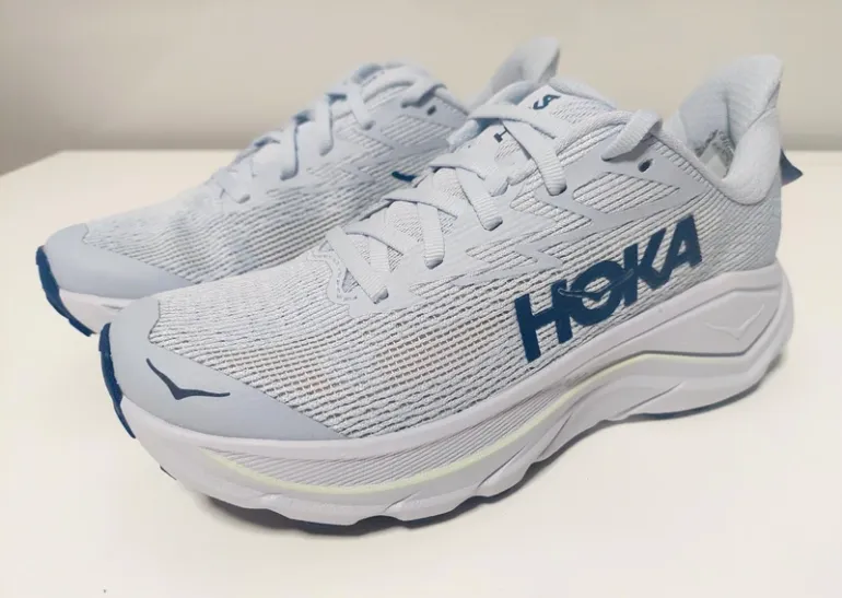 Used Hoka Challenger 8 bike — image 2 of 8