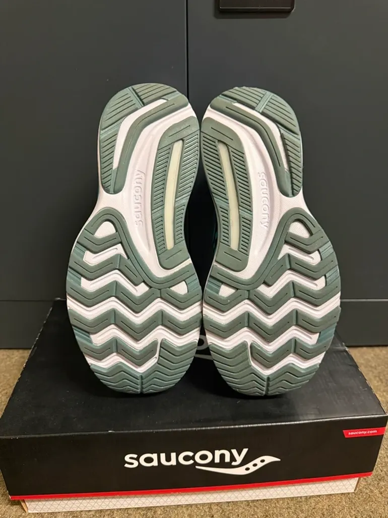 Used New Balance Laufschuhe Damen bike — image 4 of 4