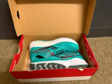 Used New Balance Laufschuhe Damen bike — image 1 of 4