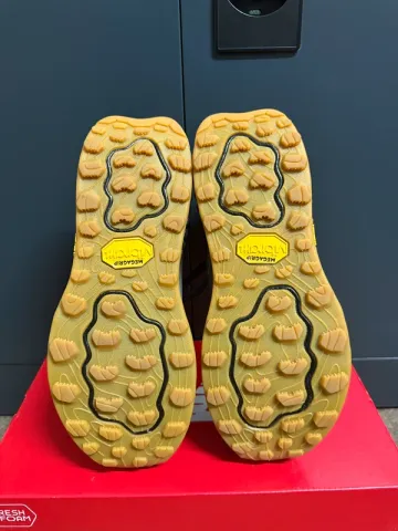 Used New Balance Laufschuh bike — image 4 of 4