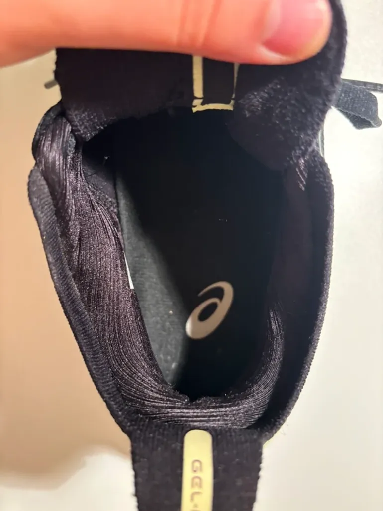 Used Asics Gel-Nimbus 26 bike — image 5 of 8